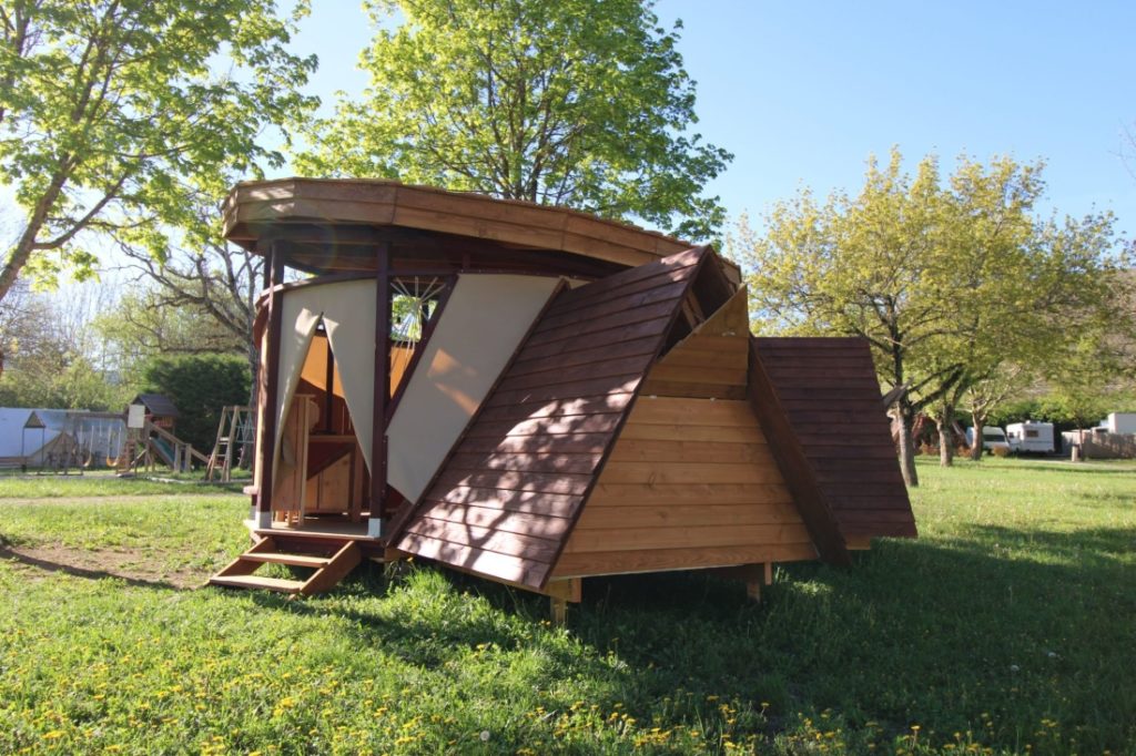 HEBERGEMENT INSOLITE VISION BIVOUAC CABANE