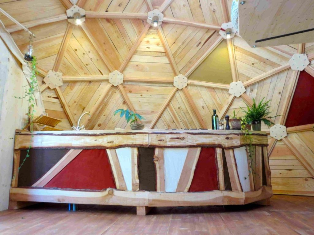 HEBERGEMENT INSOLITE VISION DÔME CABANE